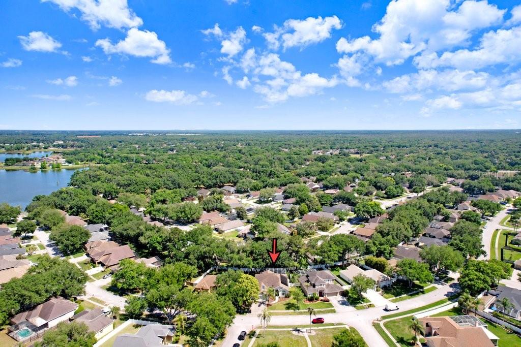 TWIN LAKES - Residential