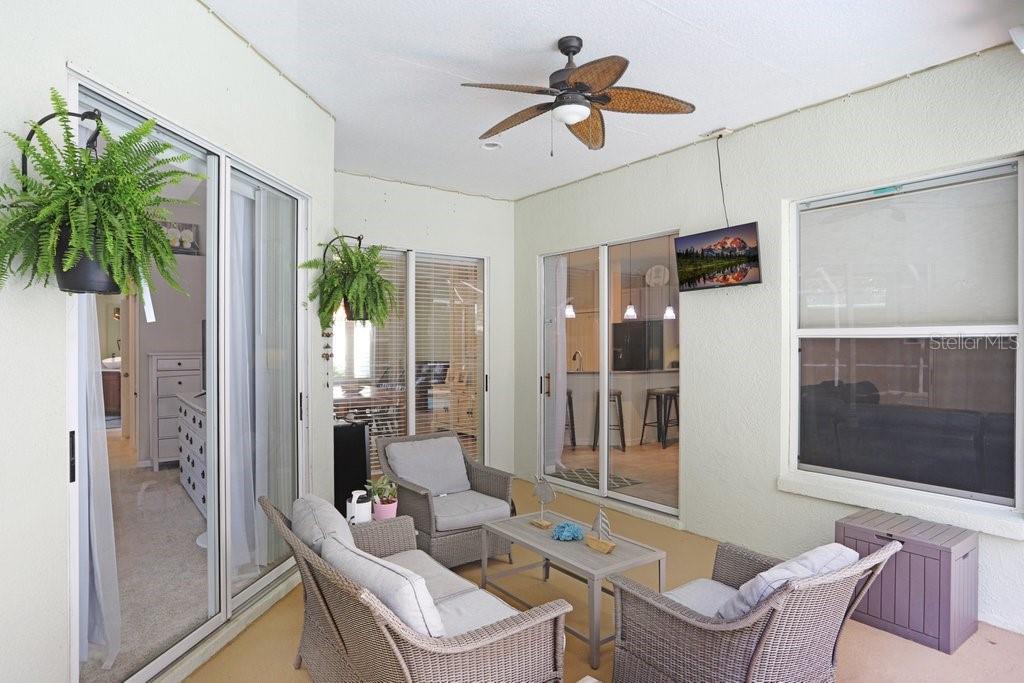 TWIN LAKES - Residential