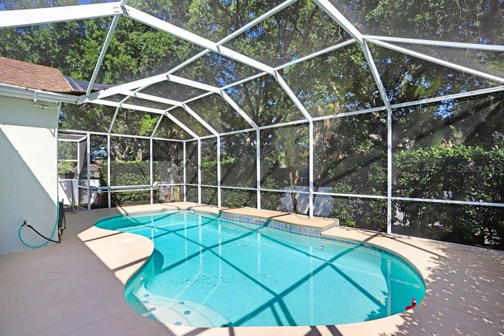 TWIN LAKES - Residential