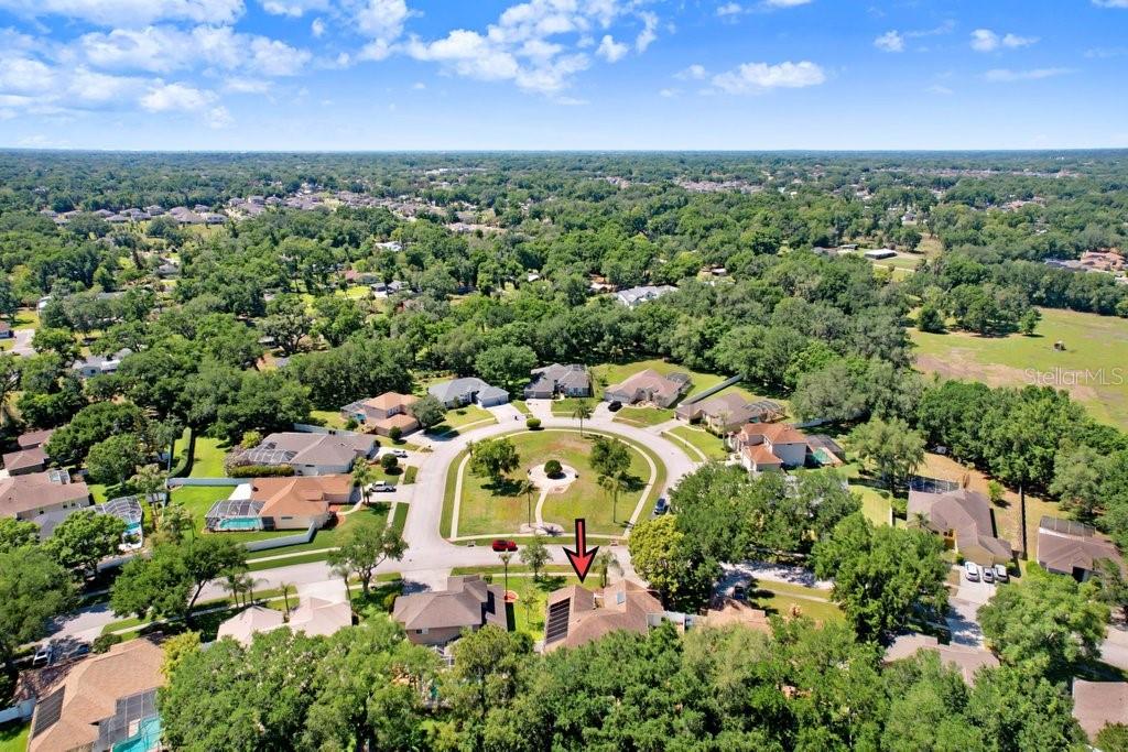 TWIN LAKES - Residential