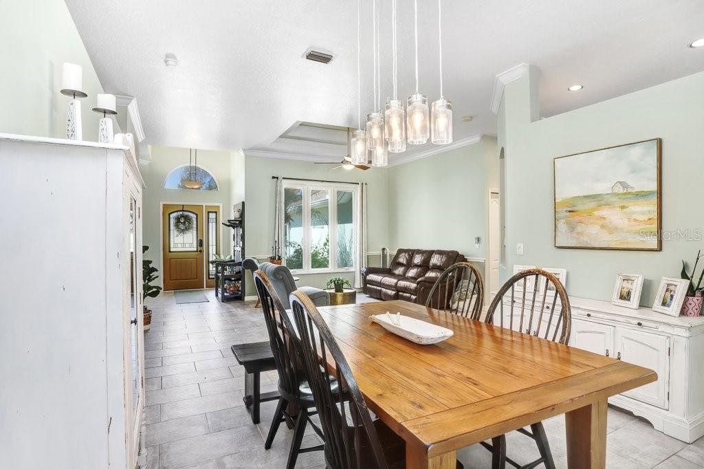 TWIN LAKES - Residential