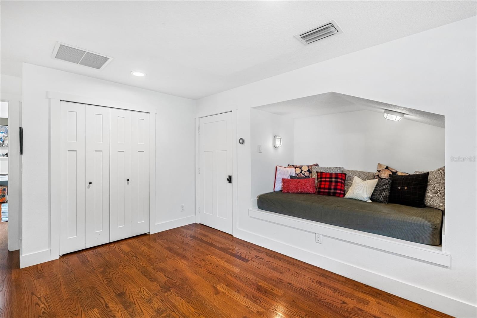 PARKLANDO #3 - Residential