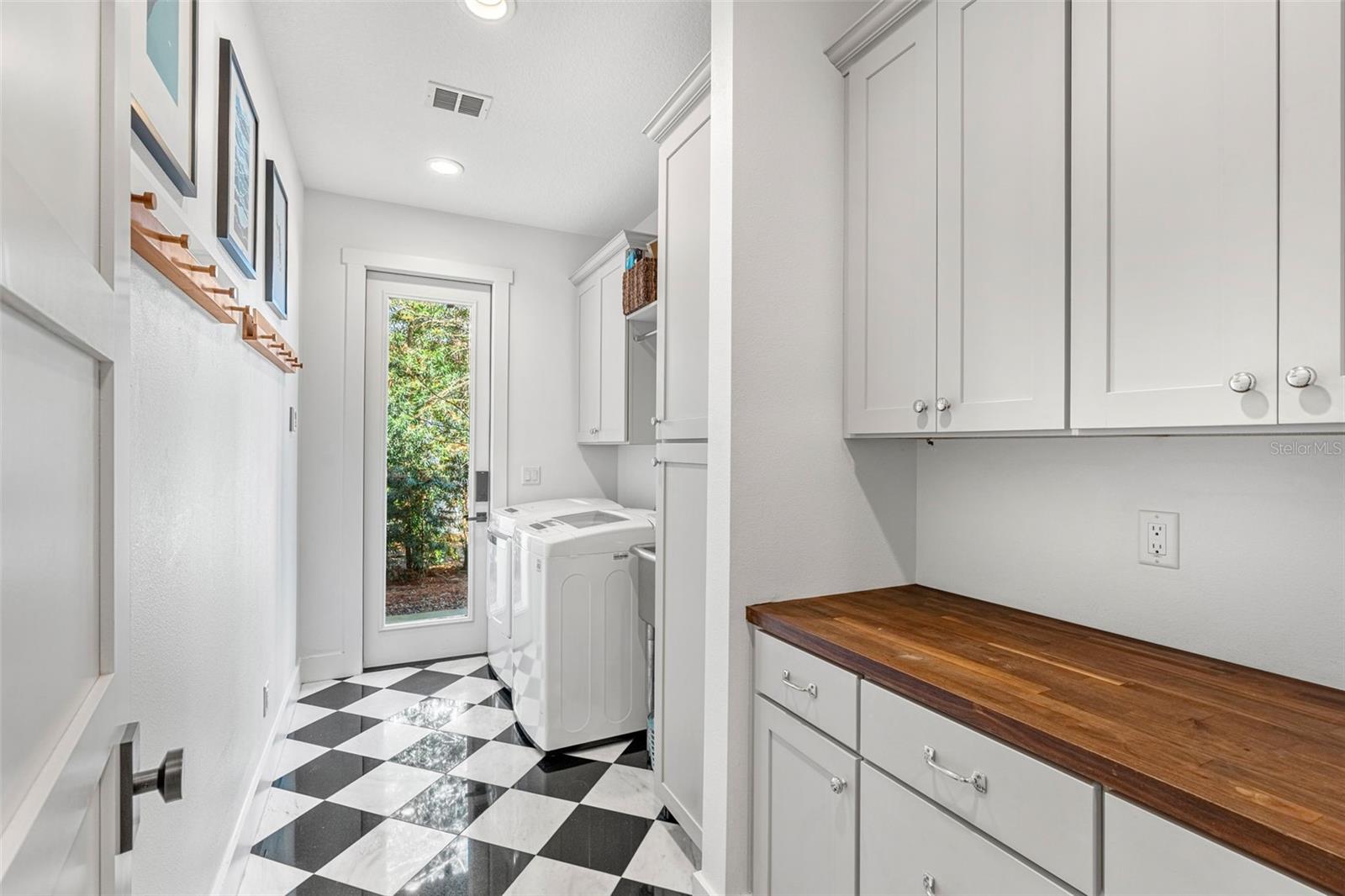 PARKLANDO #3 - Residential