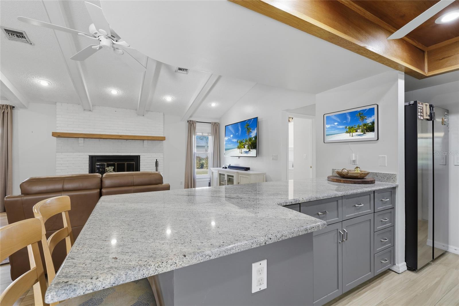 EAGLE RIDGE - Residential