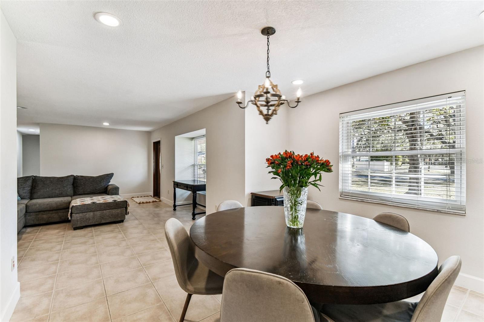 TAMPAS NORTH SIDE COUNTRY CLUB AREA UNIT - Residential