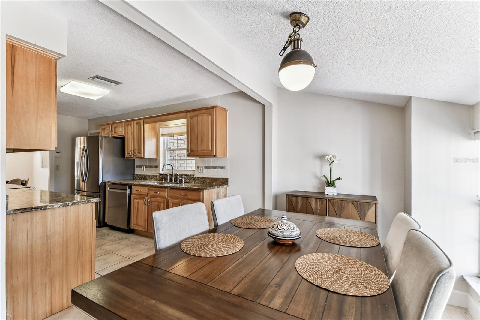 TAMPAS NORTH SIDE COUNTRY CLUB AREA UNIT - Residential