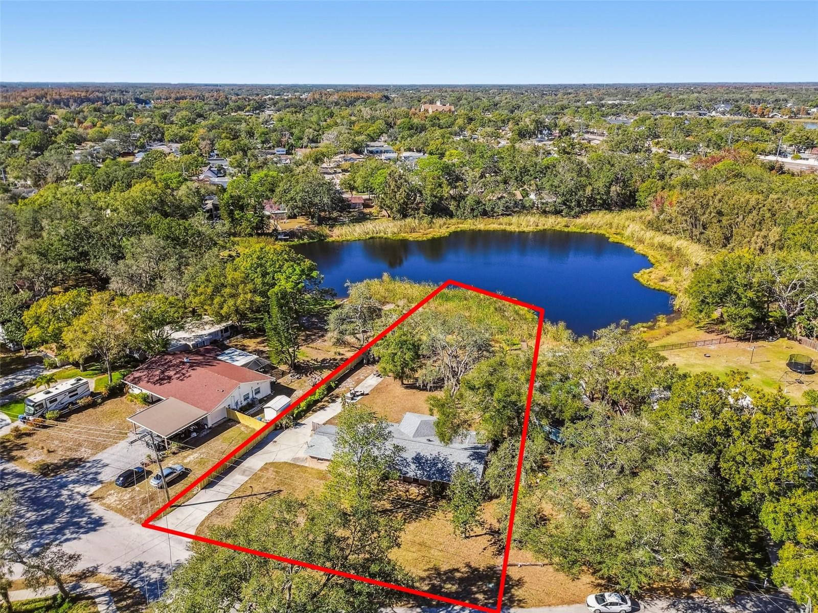 TAMPAS NORTH SIDE COUNTRY CLUB AREA UNIT - Residential