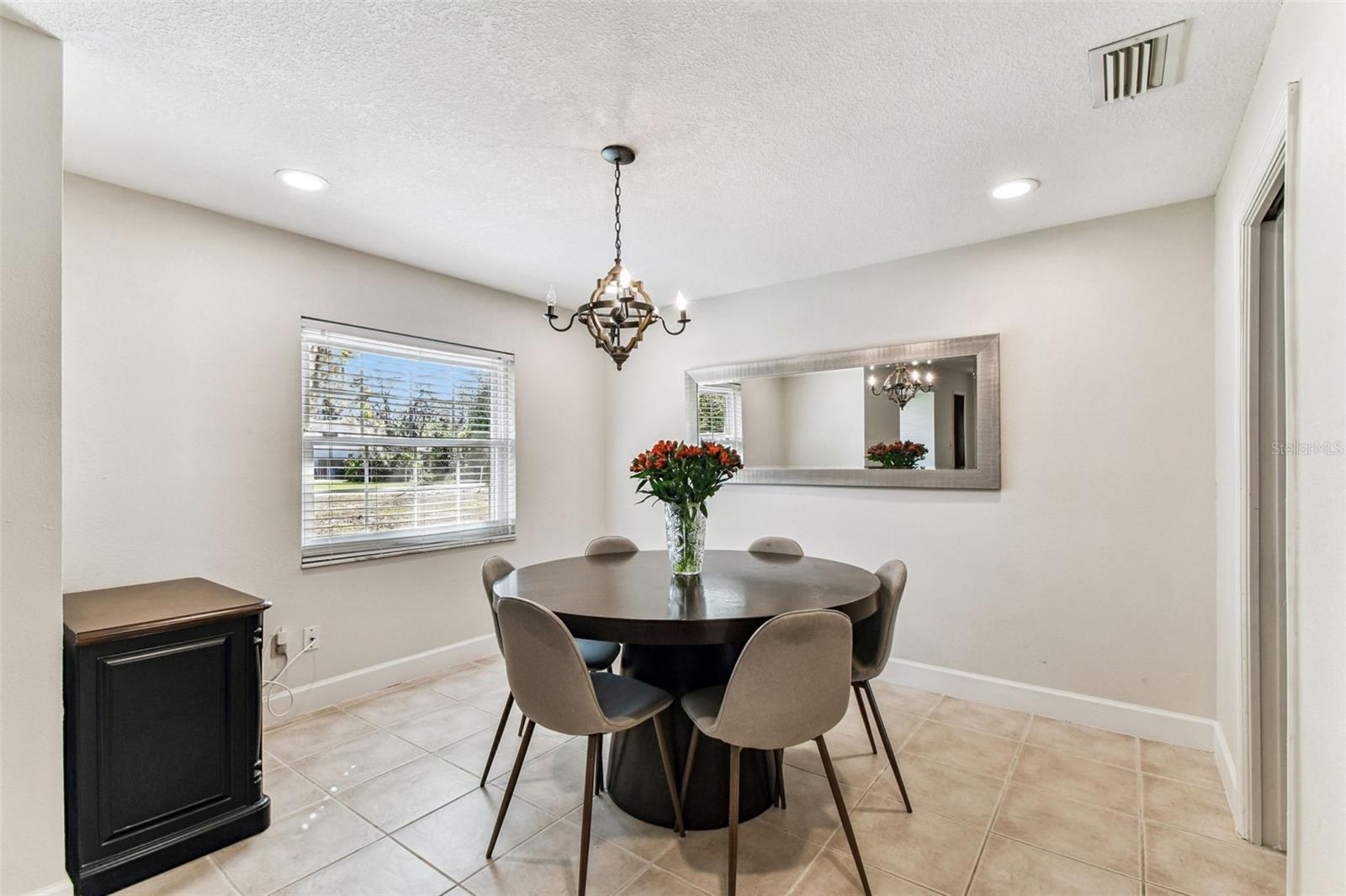 TAMPAS NORTH SIDE COUNTRY CLUB AREA UNIT - Residential