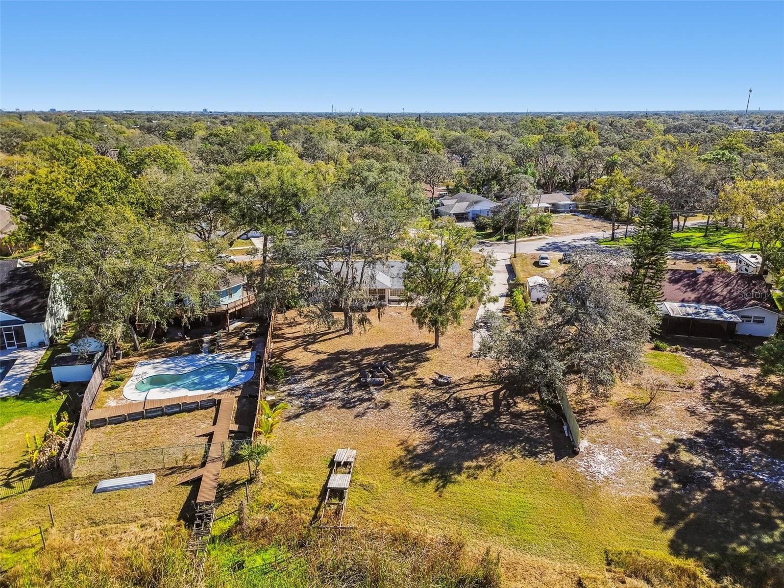 TAMPAS NORTH SIDE COUNTRY CLUB AREA UNIT - Residential