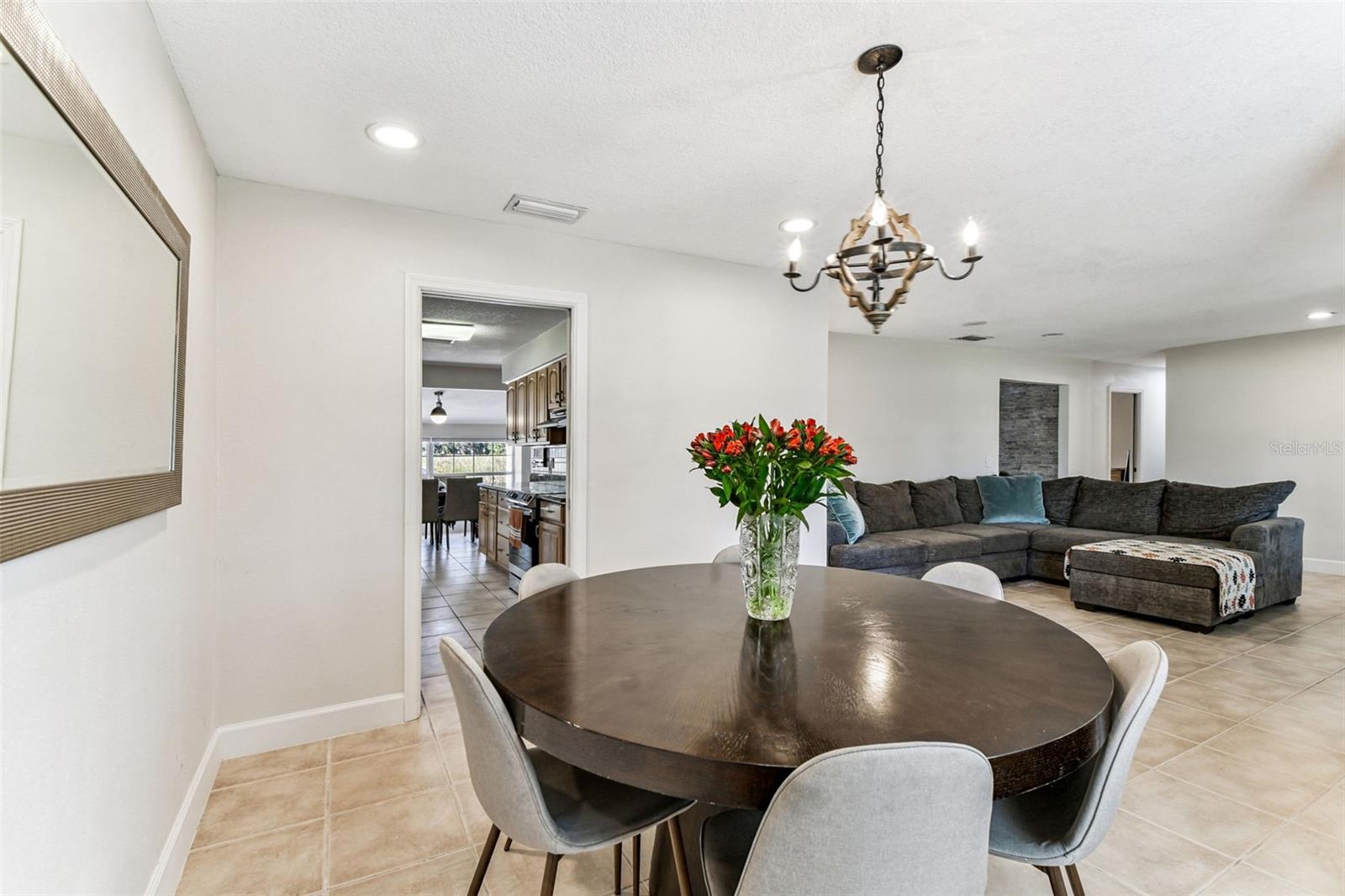 TAMPAS NORTH SIDE COUNTRY CLUB AREA UNIT - Residential