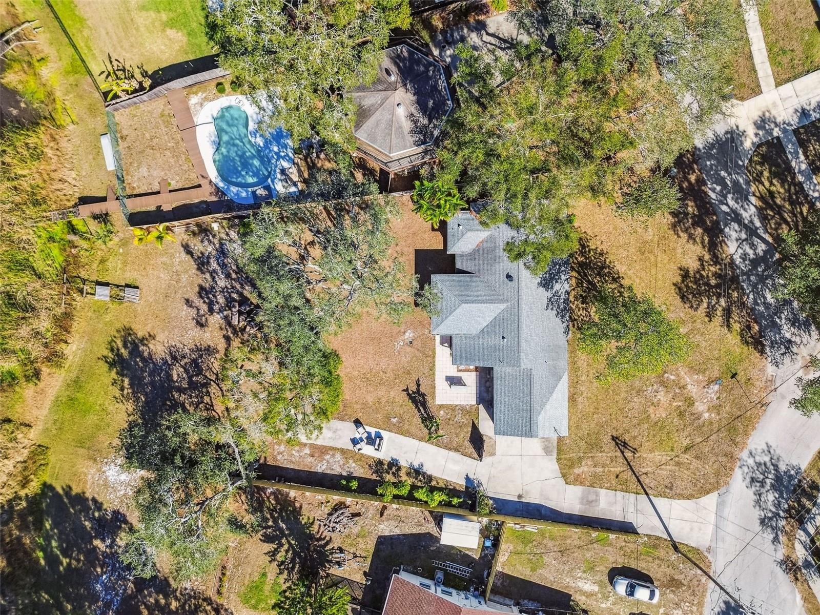 TAMPAS NORTH SIDE COUNTRY CLUB AREA UNIT - Residential