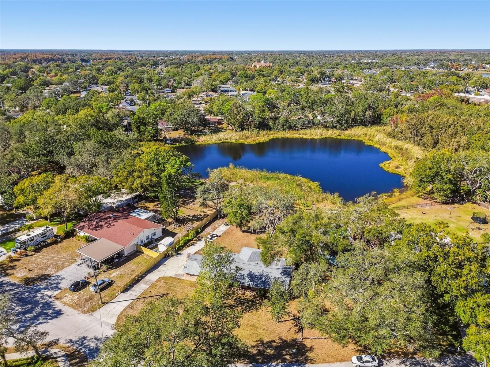 TAMPAS NORTH SIDE COUNTRY CLUB AREA UNIT - Residential