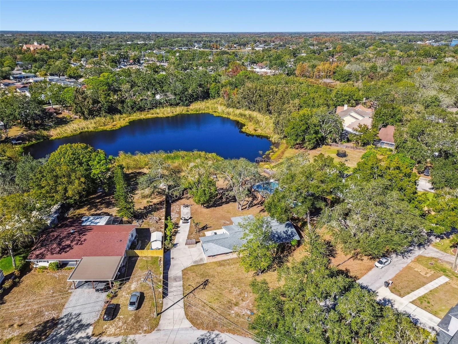 TAMPAS NORTH SIDE COUNTRY CLUB AREA UNIT - Residential