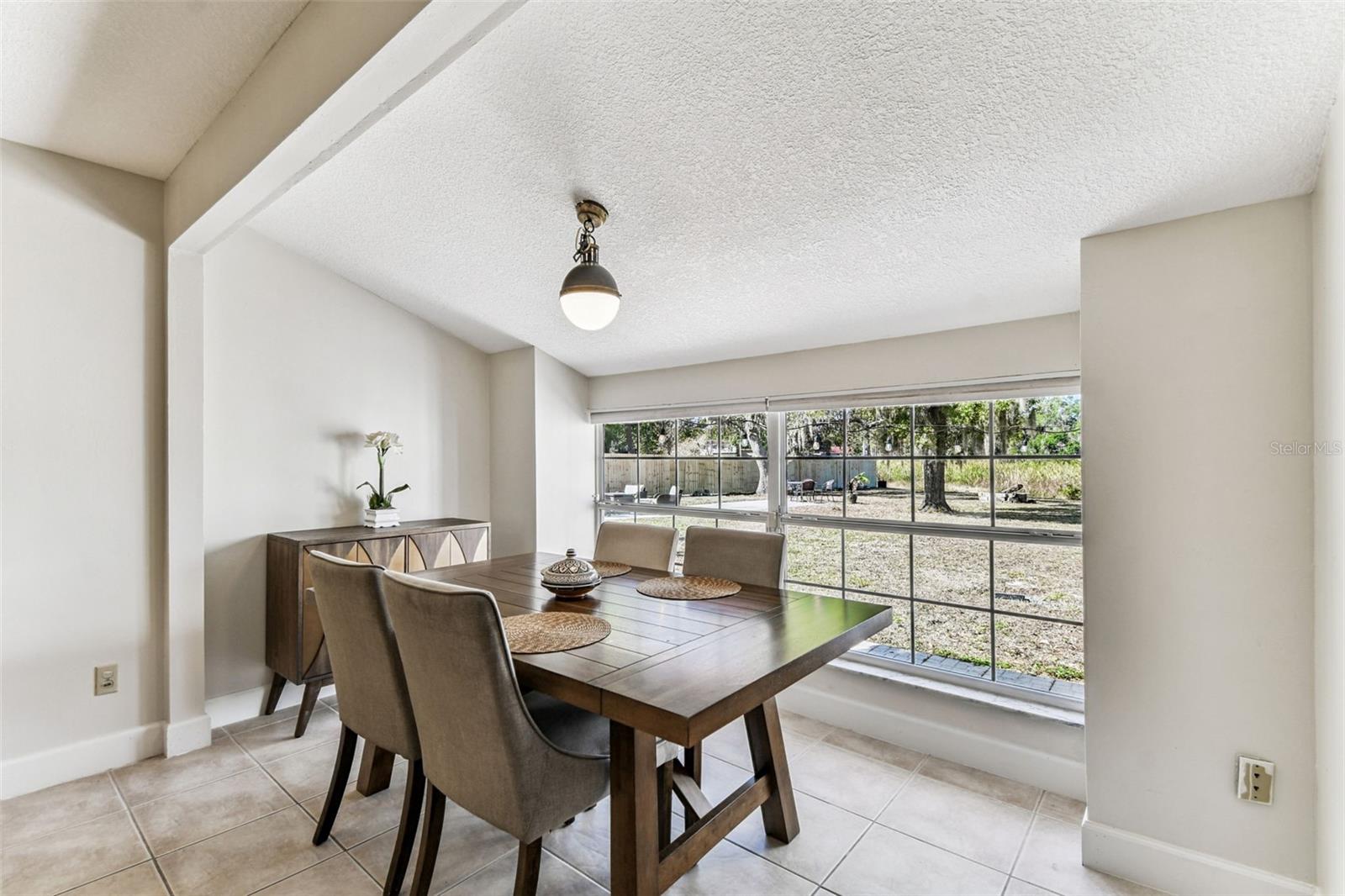 TAMPAS NORTH SIDE COUNTRY CLUB AREA UNIT - Residential