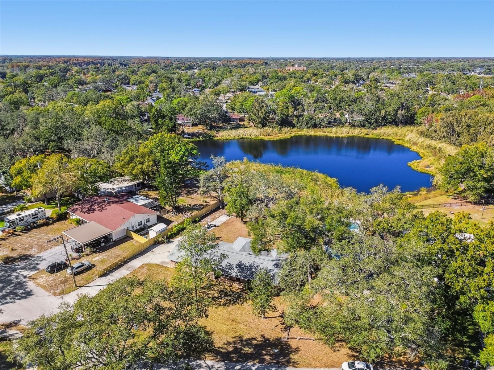 TAMPAS NORTH SIDE COUNTRY CLUB AREA UNIT - Residential