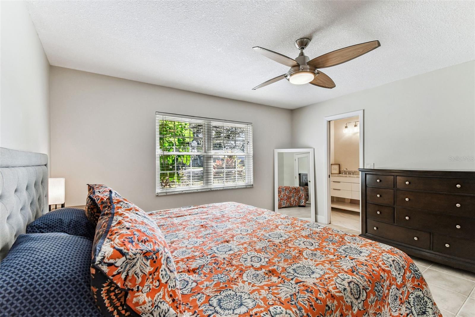 TAMPAS NORTH SIDE COUNTRY CLUB AREA UNIT - Residential