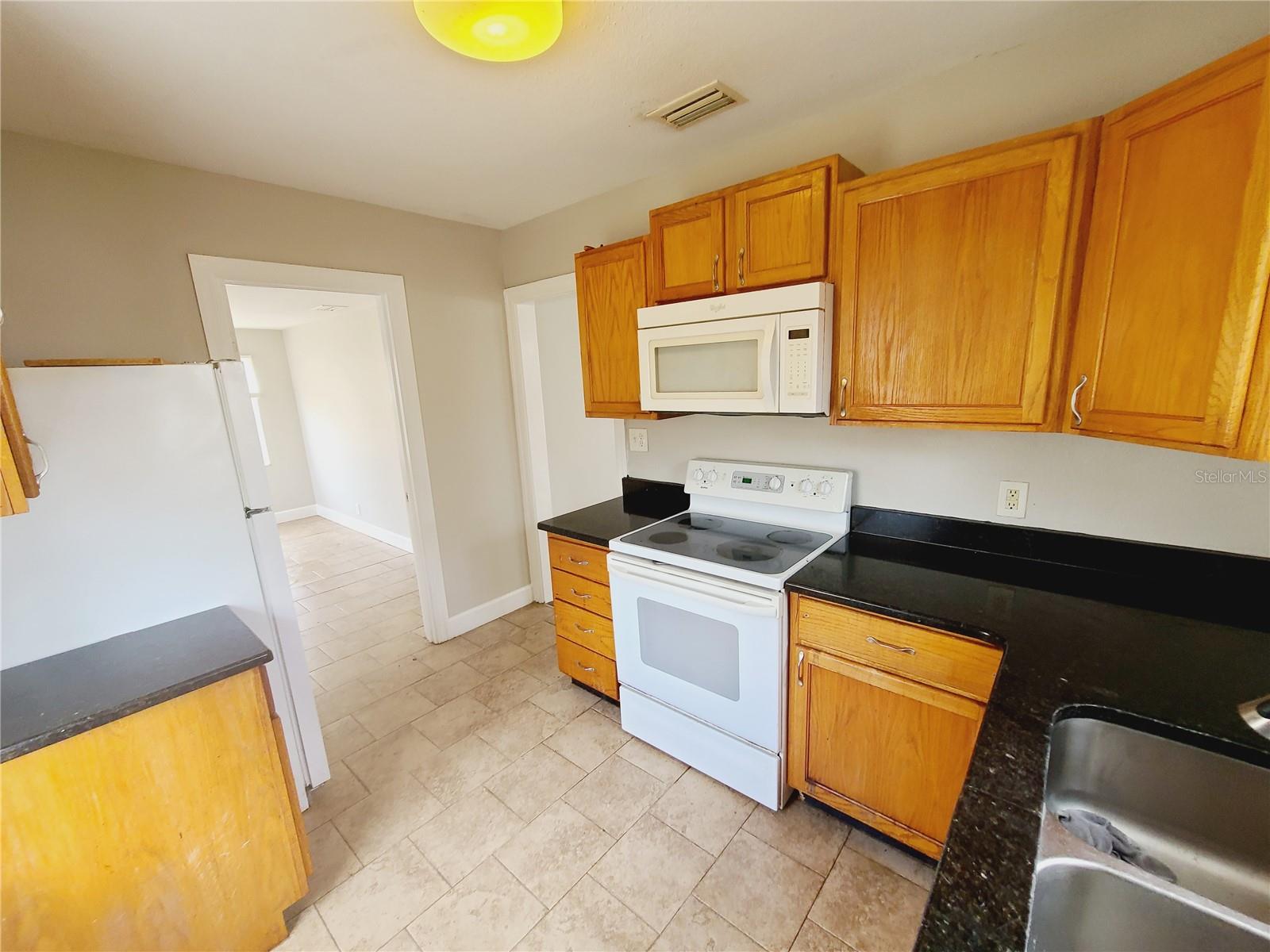 HALLS CENTRAL AVE 3 - Residential Lease