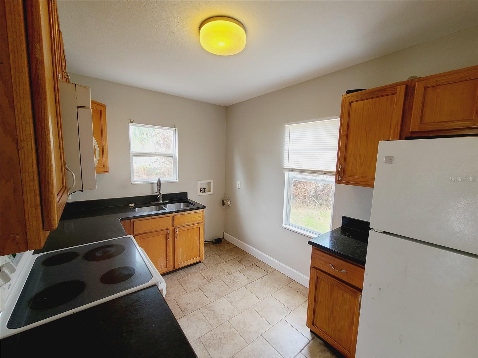 HALLS CENTRAL AVE 3 - Residential Lease