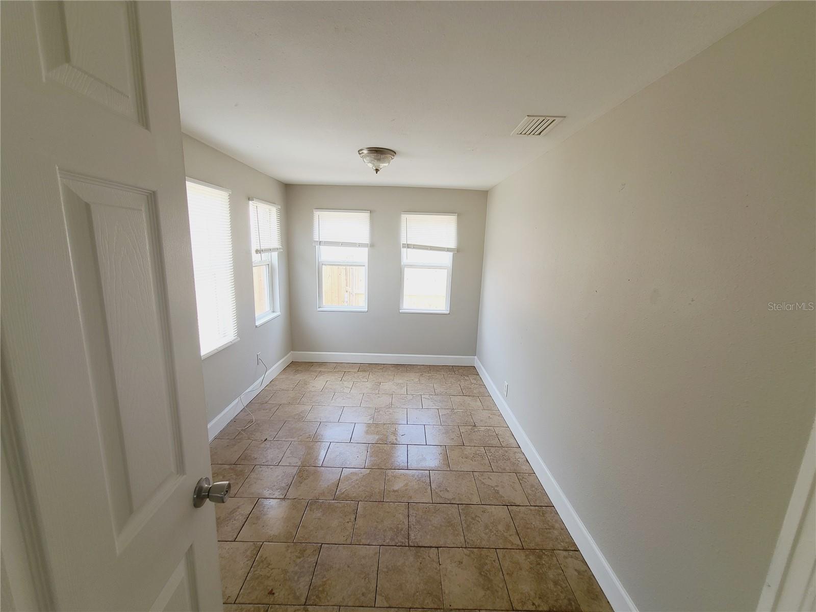 HALLS CENTRAL AVE 3 - Residential Lease