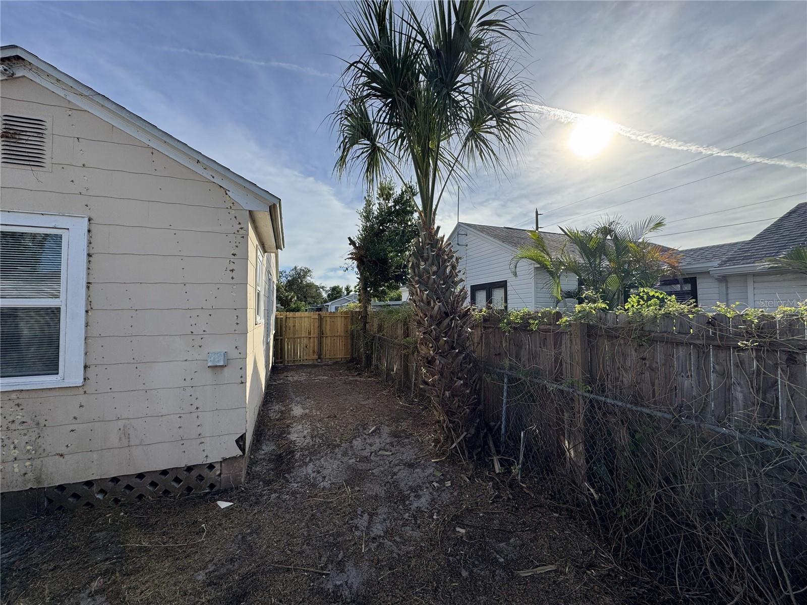 HALLS CENTRAL AVE 3 - Residential Lease