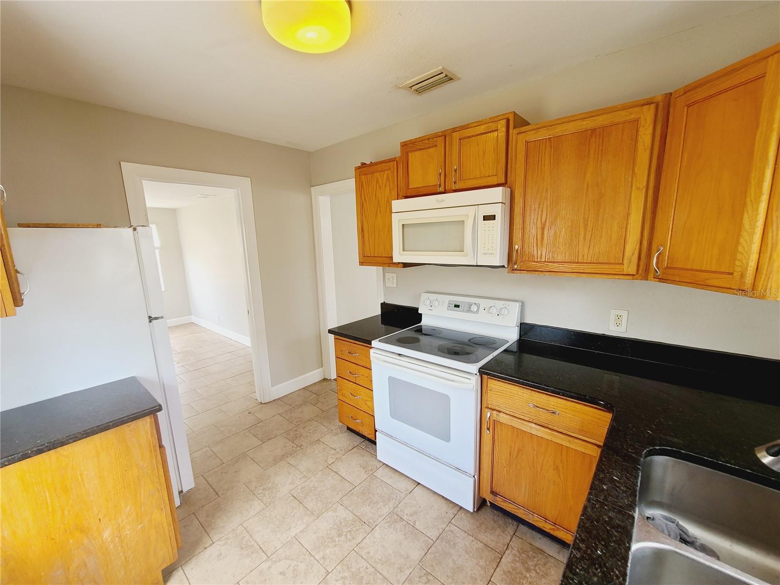 HALLS CENTRAL AVE 3 - Residential Lease