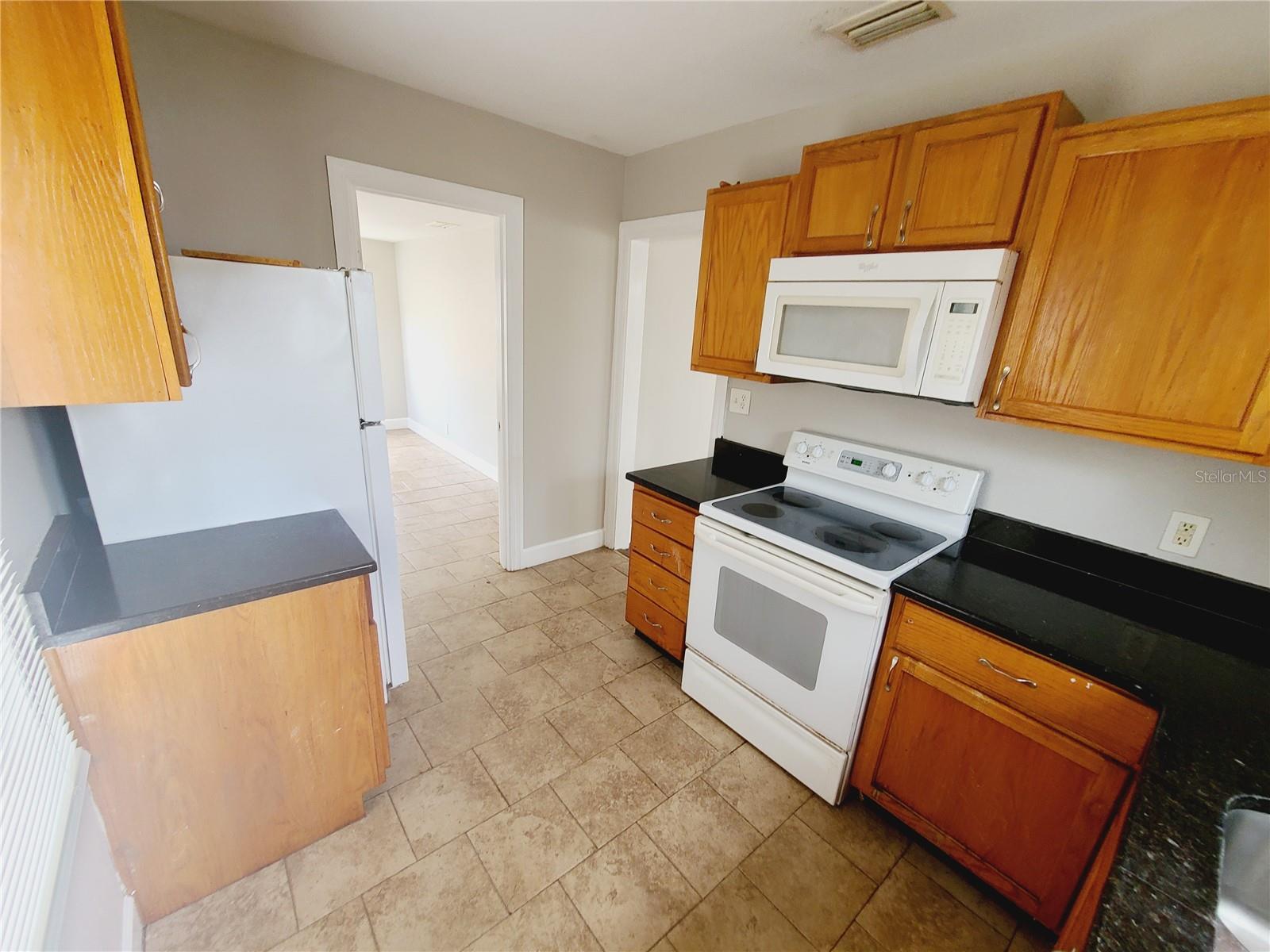 HALLS CENTRAL AVE 3 - Residential Lease