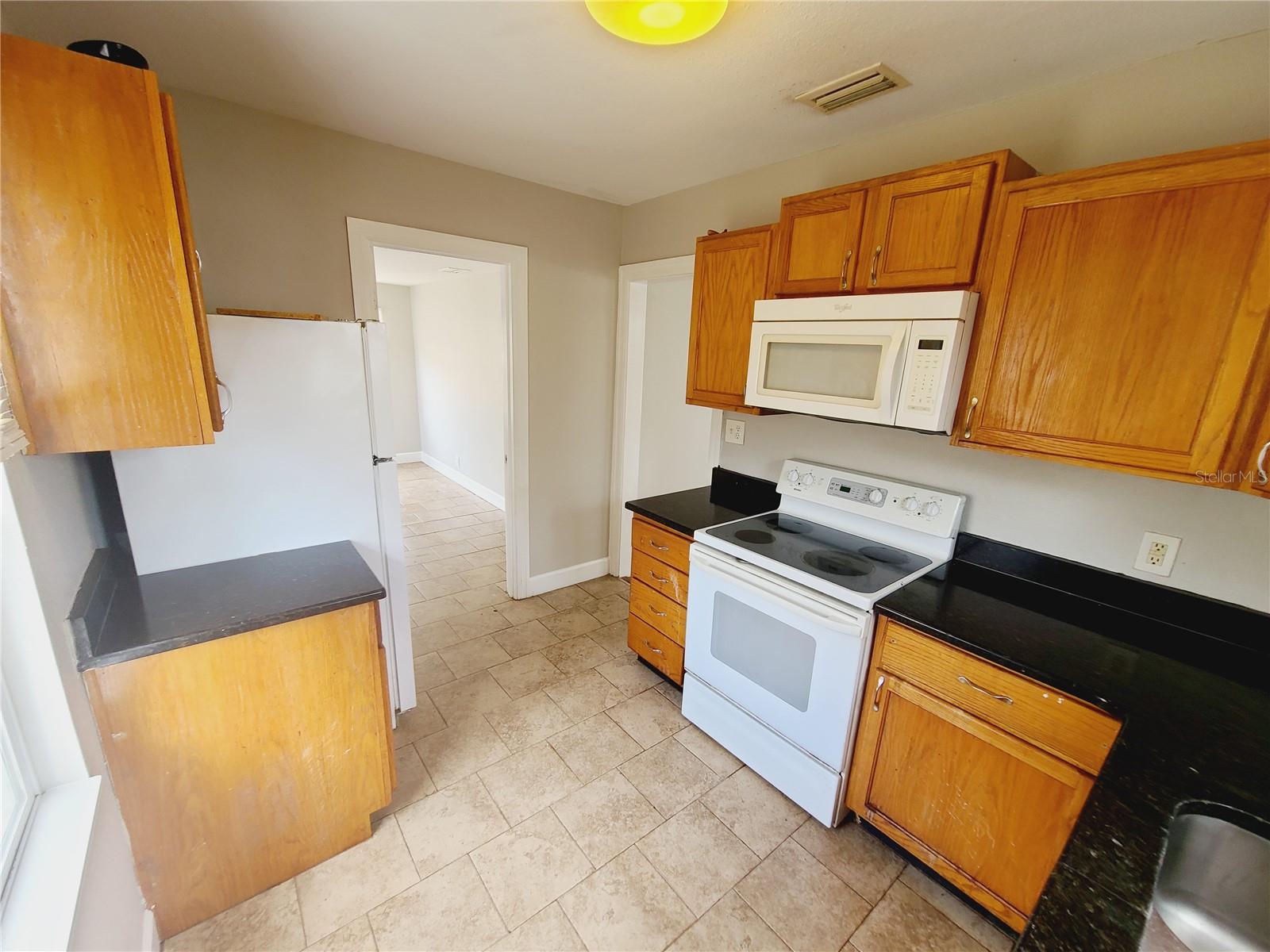 HALLS CENTRAL AVE 3 - Residential Lease