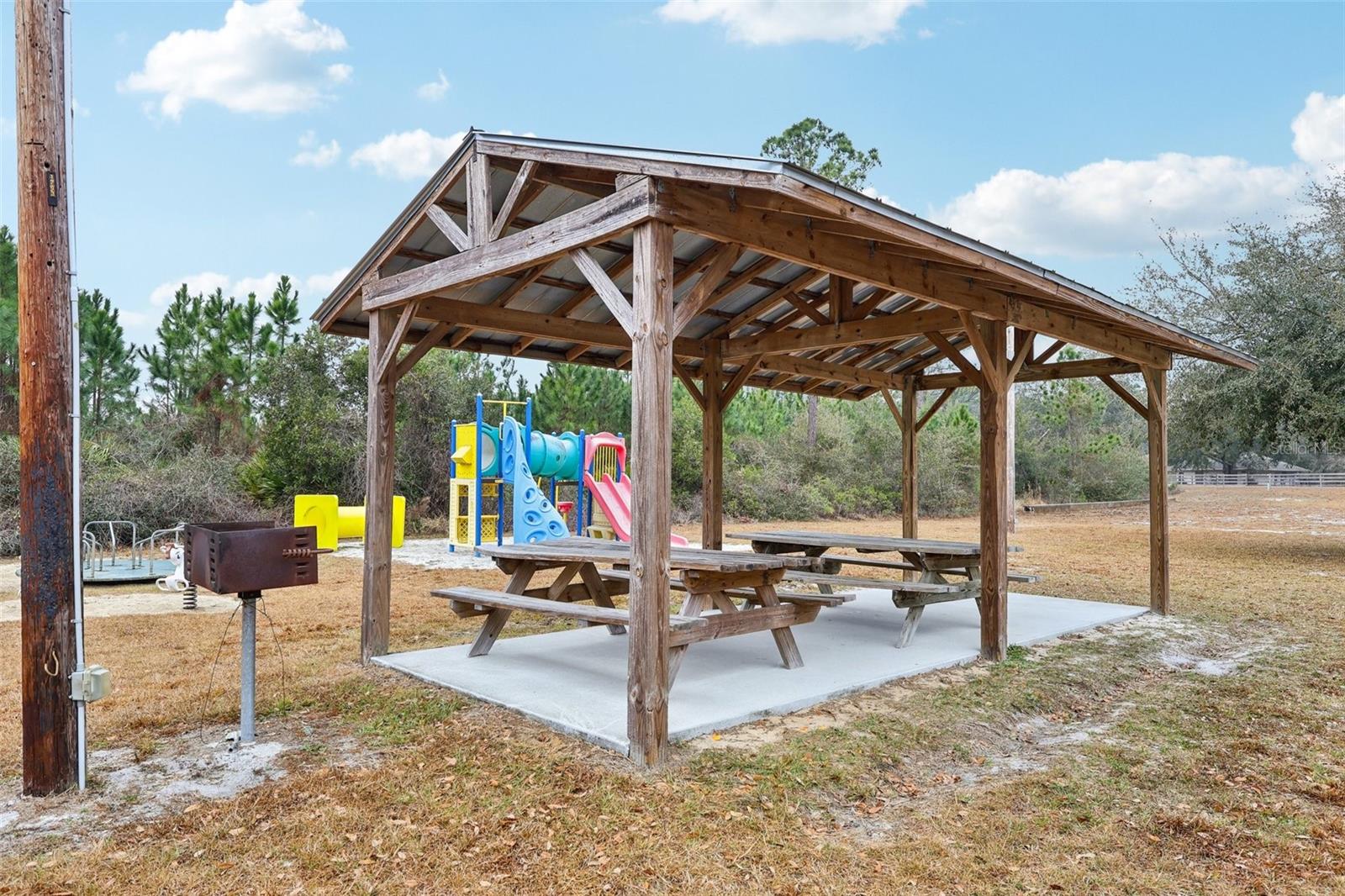 ROYAL TRAILS UNIT 01 - Residential