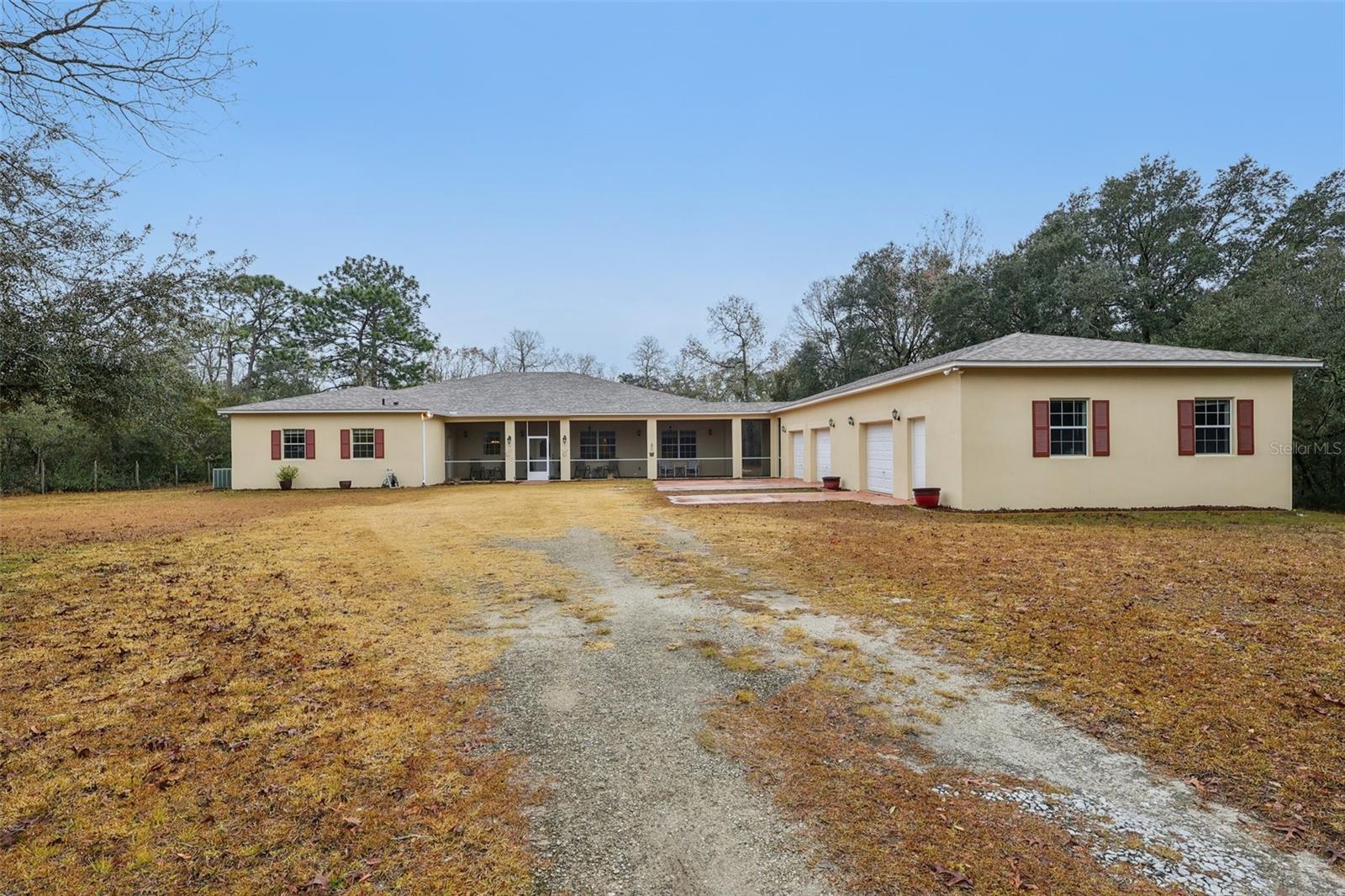 ROYAL TRAILS UNIT 01 - Residential