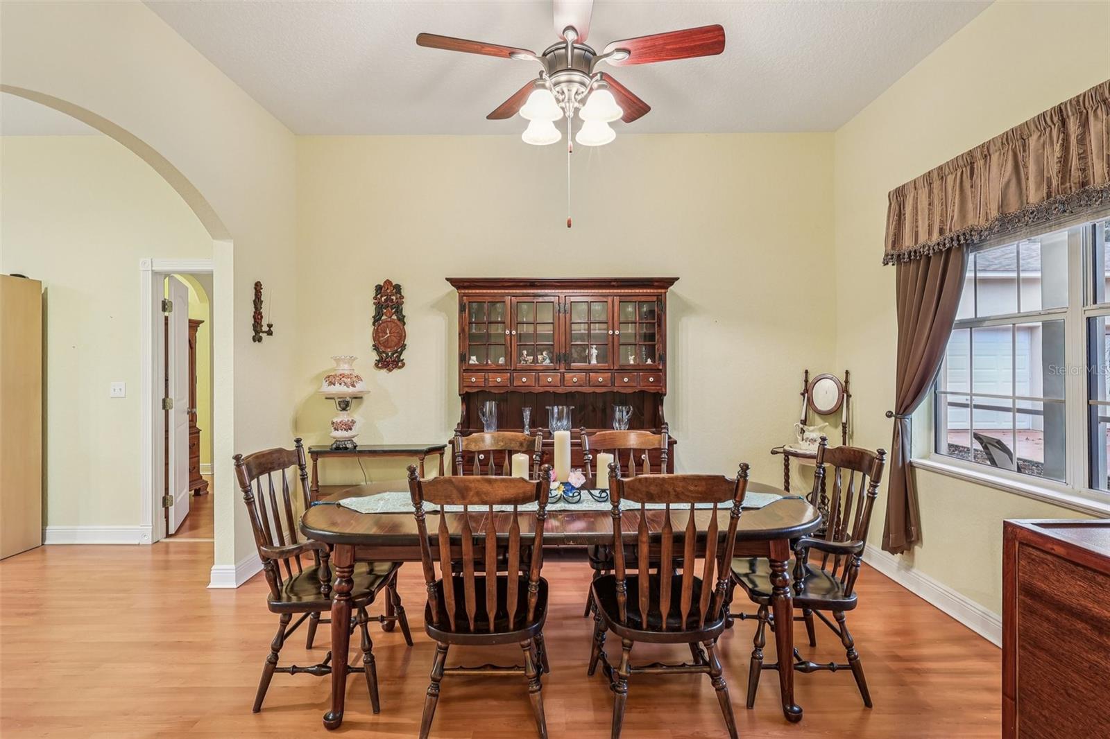 ROYAL TRAILS UNIT 01 - Residential