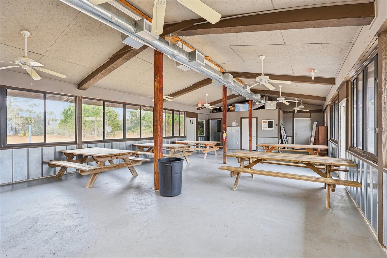 ROYAL TRAILS UNIT 01 - Residential