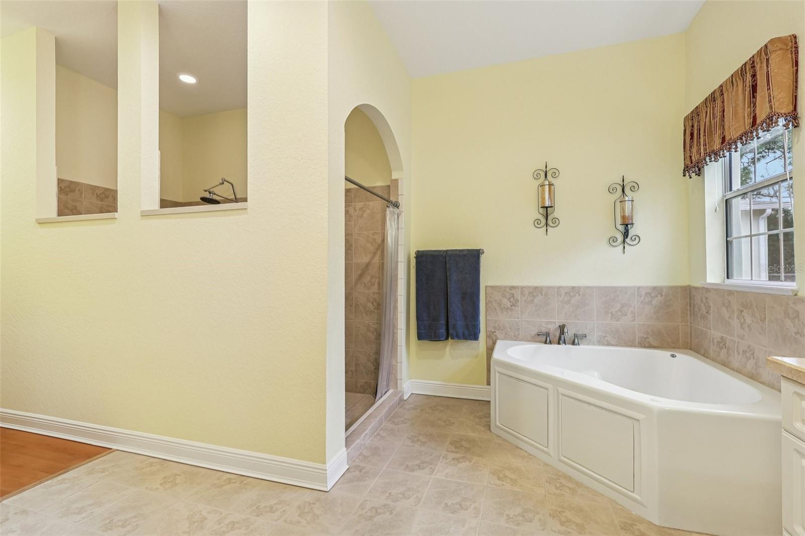 ROYAL TRAILS UNIT 01 - Residential