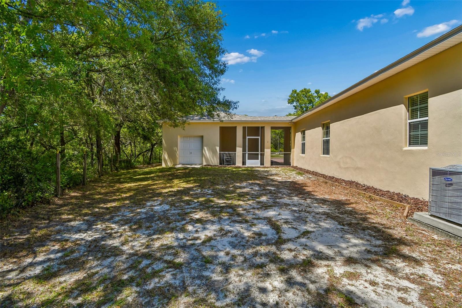 ROYAL TRAILS UNIT 01 - Residential