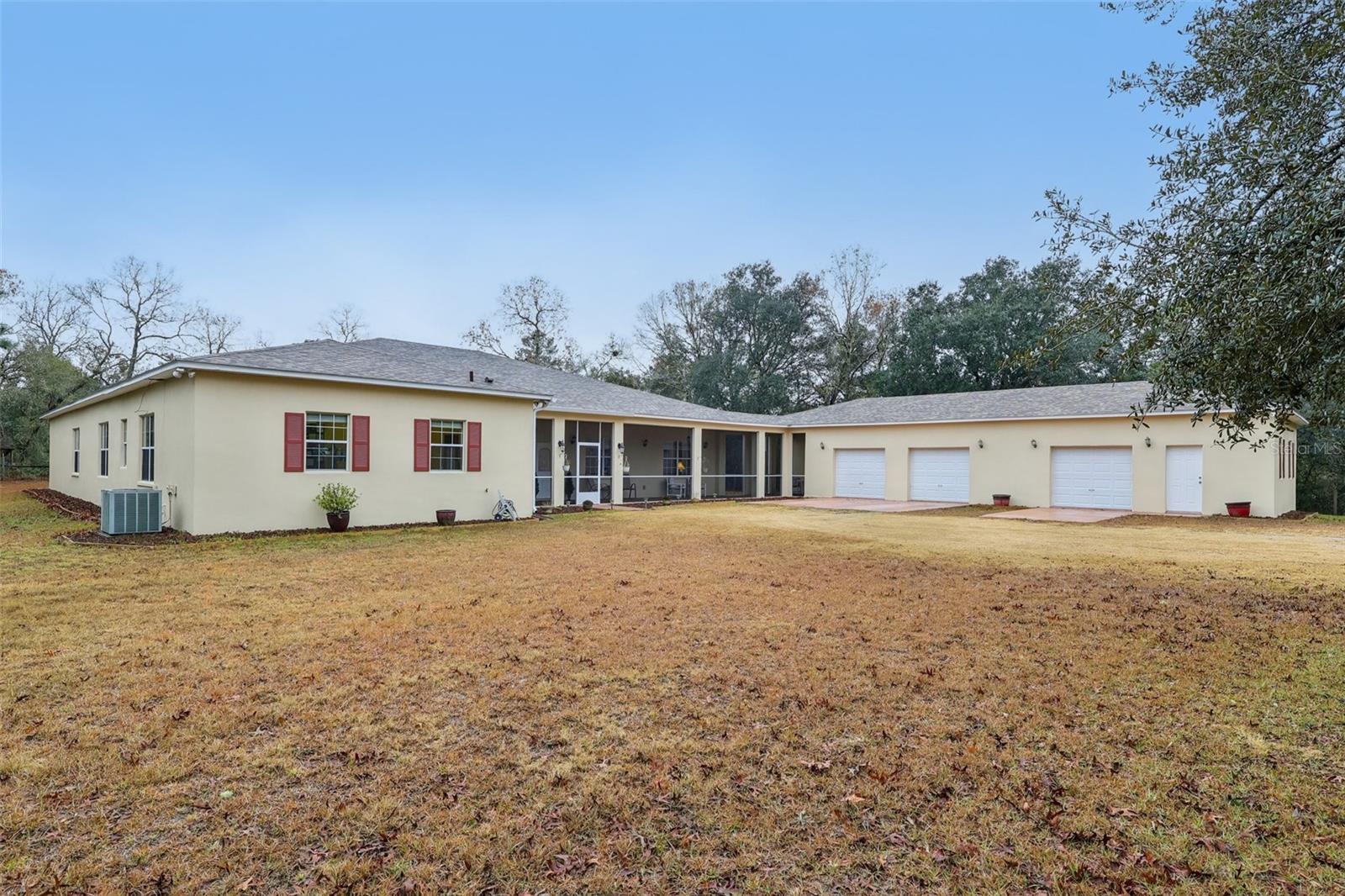 ROYAL TRAILS UNIT 01 - Residential