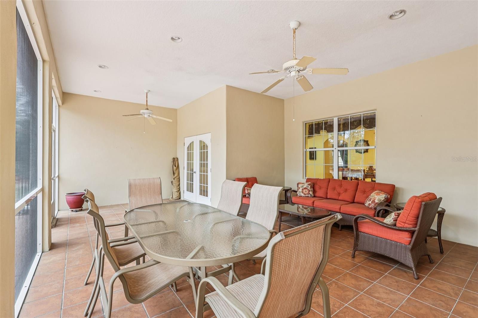 ROYAL TRAILS UNIT 01 - Residential