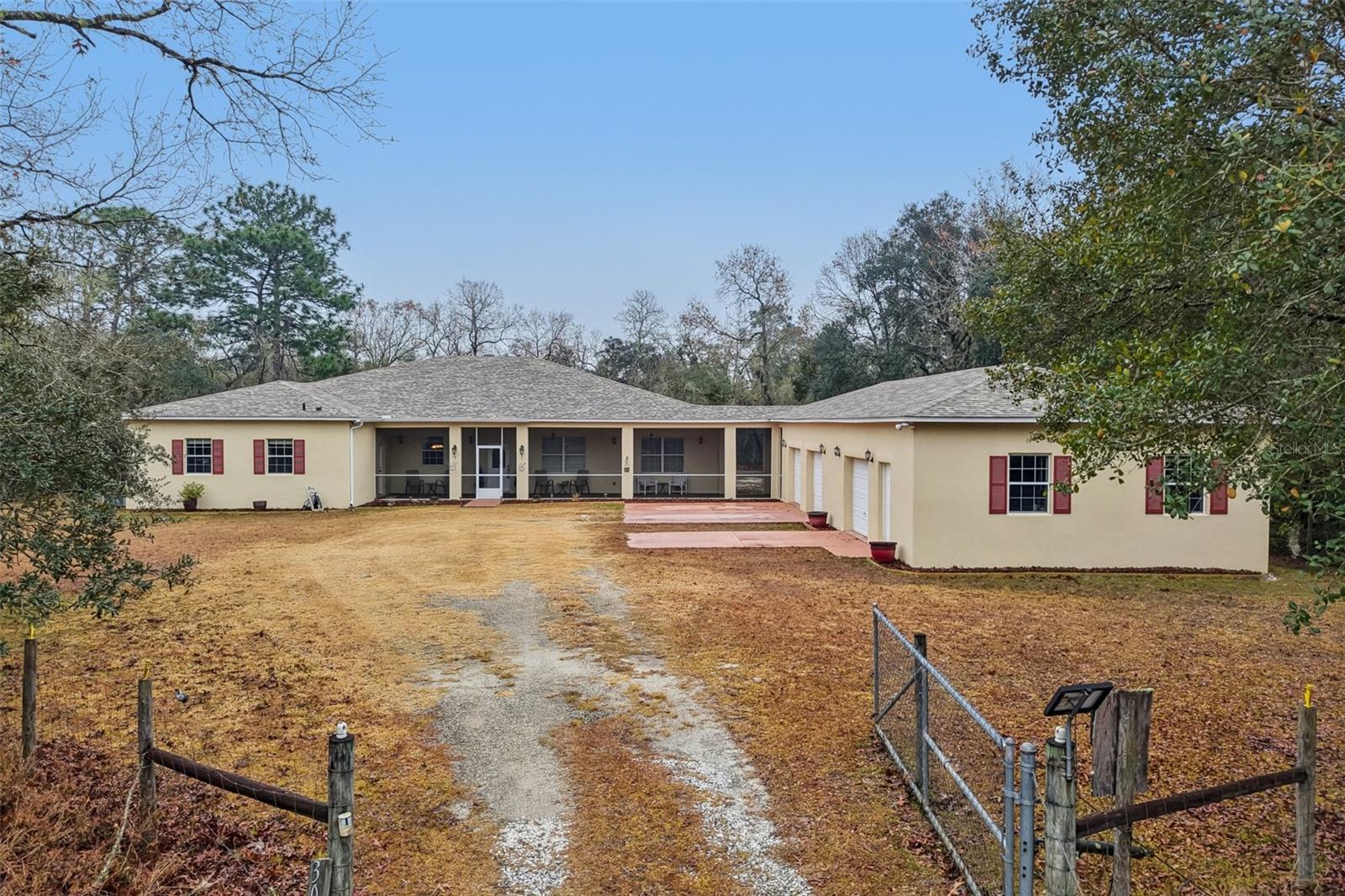 ROYAL TRAILS UNIT 01 - Residential