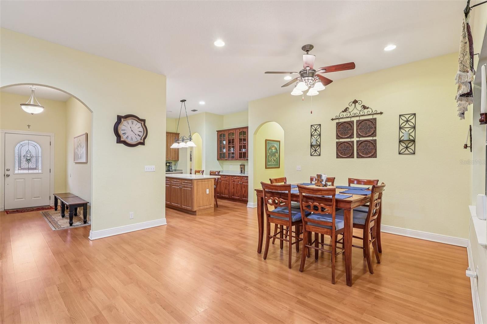 ROYAL TRAILS UNIT 01 - Residential