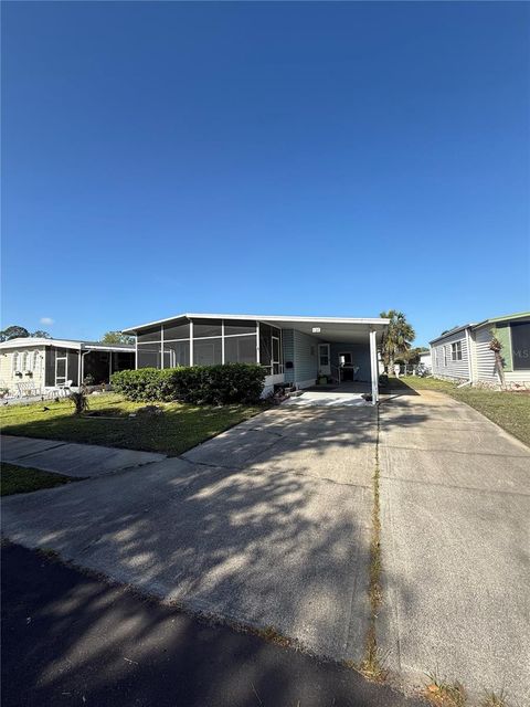 Photo of 138 Moss Drive, Debary, FL 32713 (MLS # O6401889)