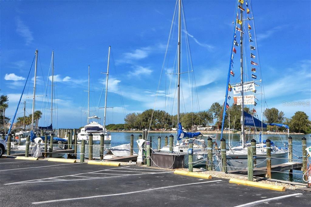 BAHIA VISTA GULF - Residential