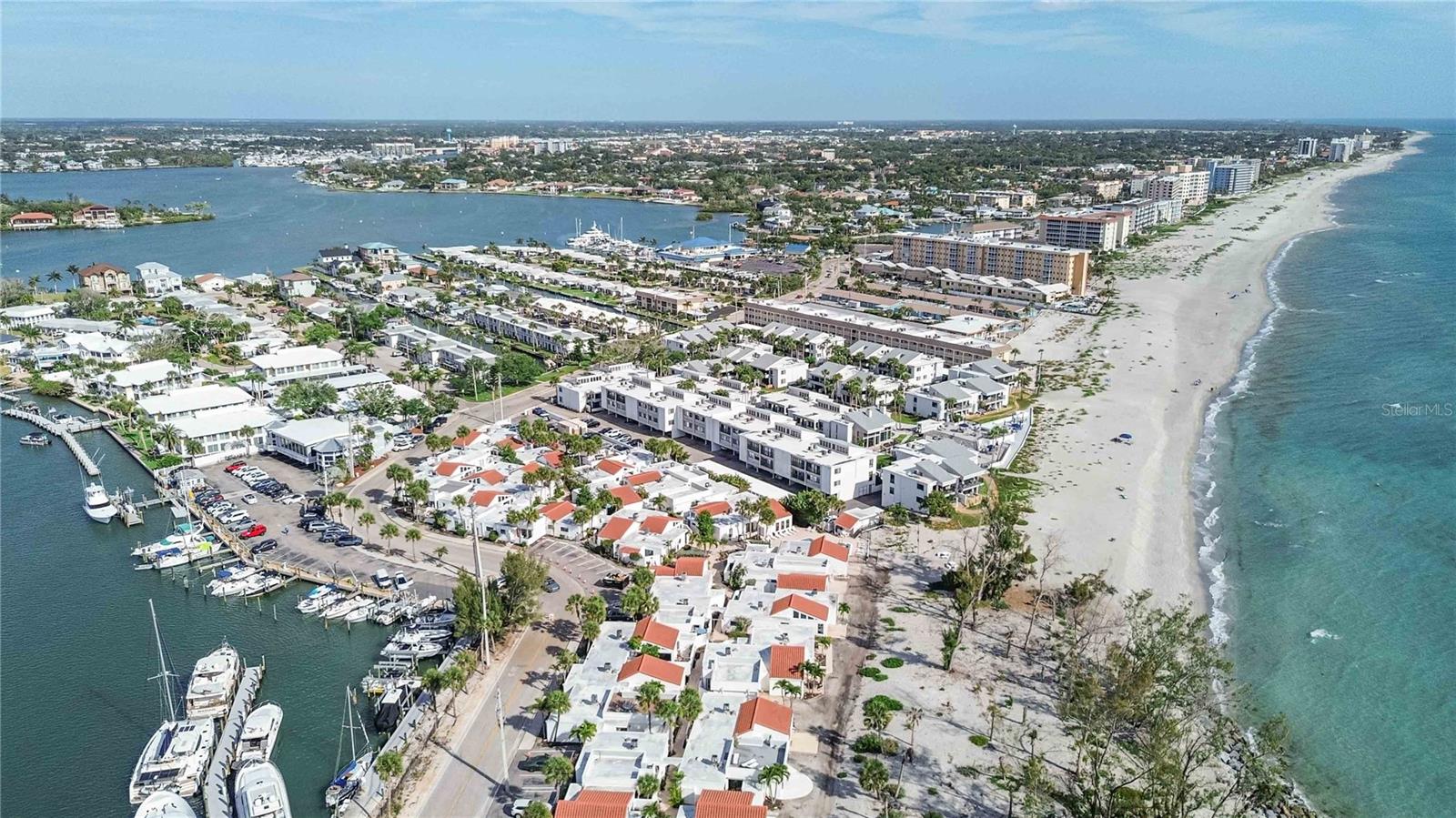 BAHIA VISTA GULF - Residential