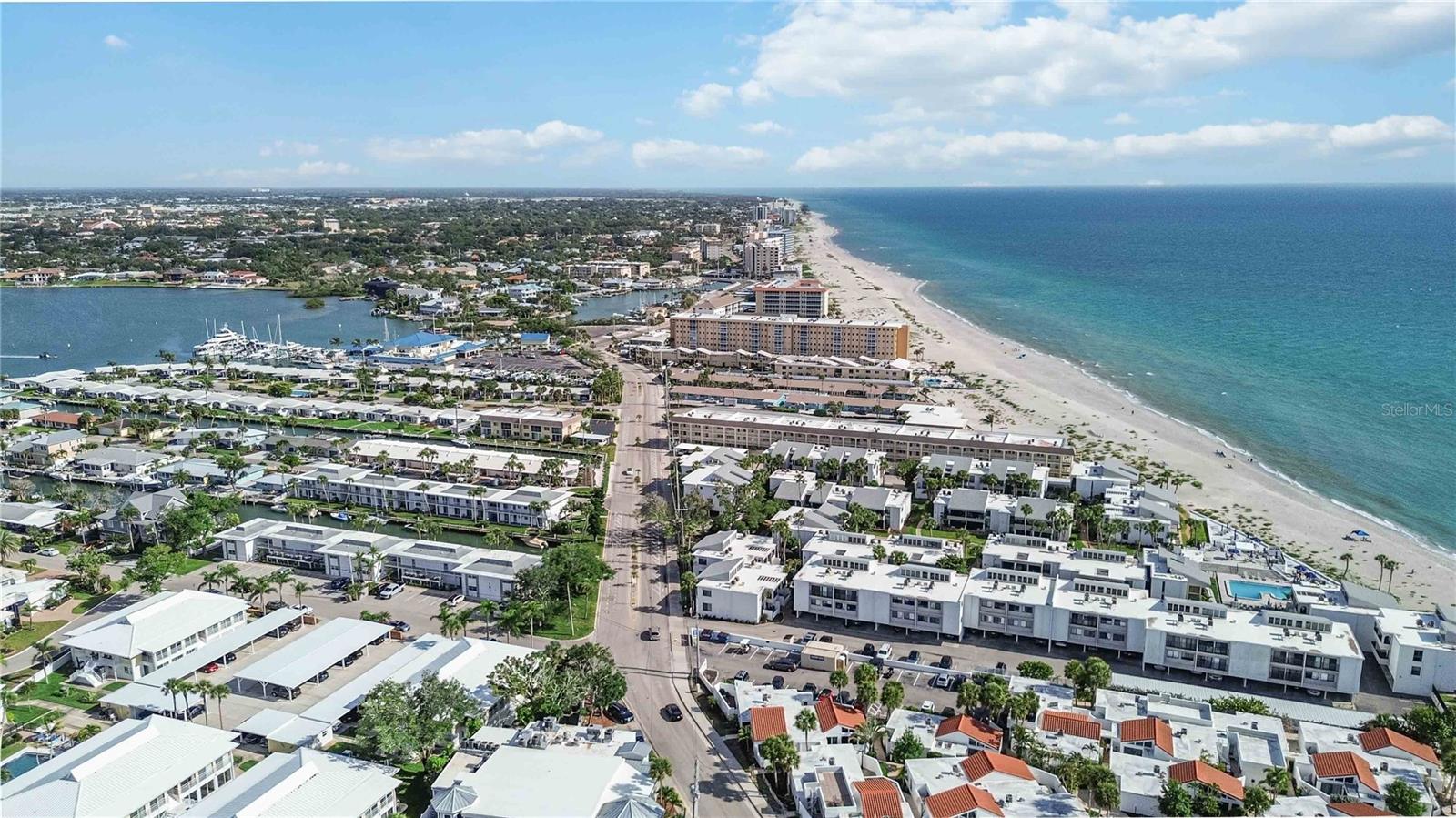 BAHIA VISTA GULF - Residential