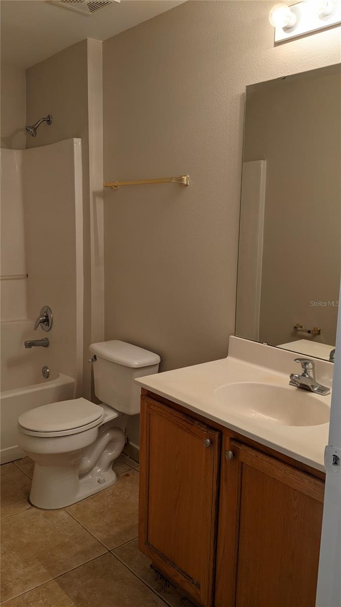 WETHERBEE LAKES SUB - Residential Lease