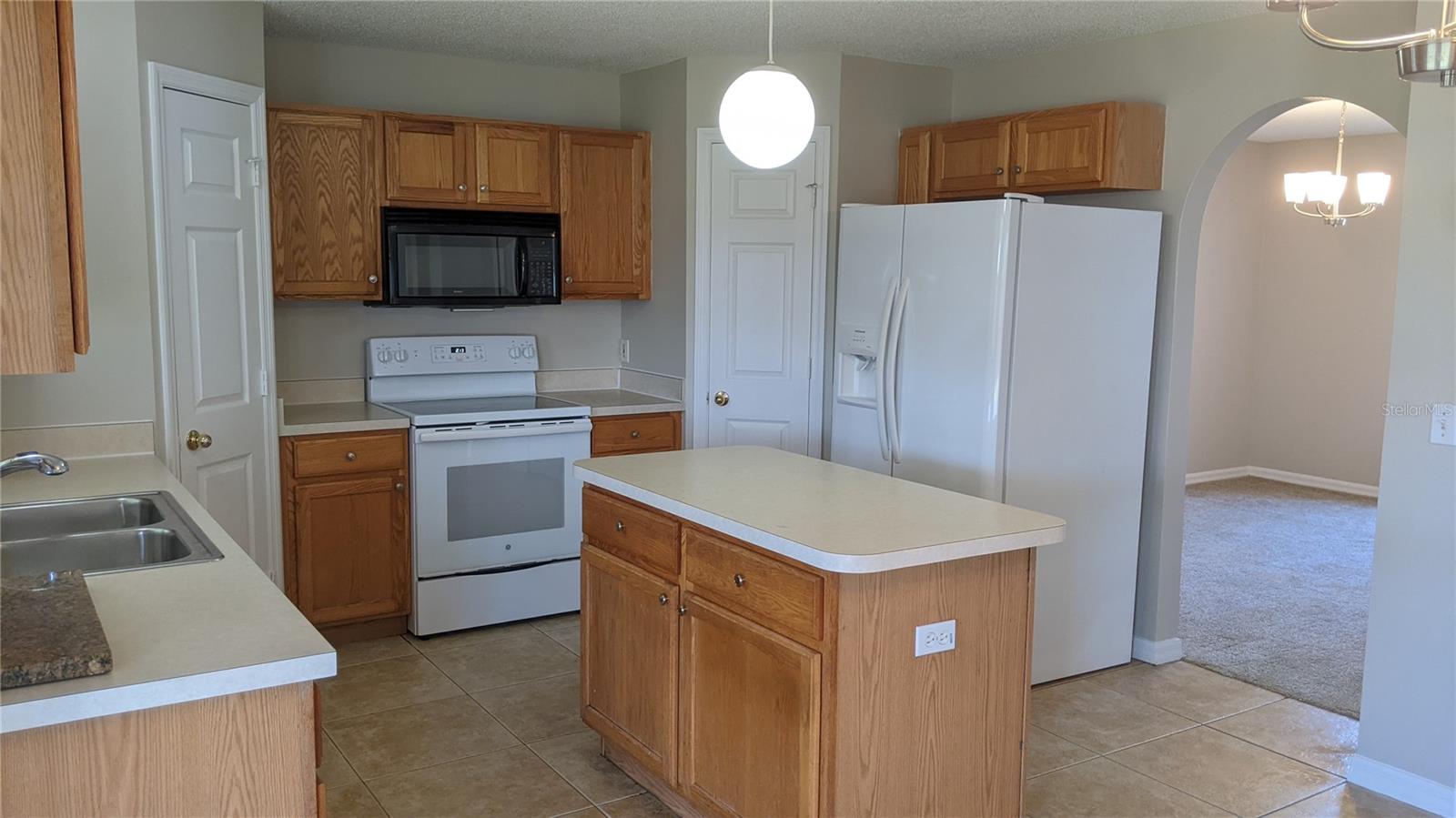 WETHERBEE LAKES SUB - Residential Lease