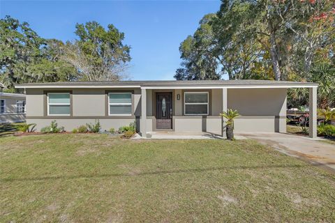 Photo of 1015 E Howry Avenue, Deland, FL 32724 (MLS # V4945927)