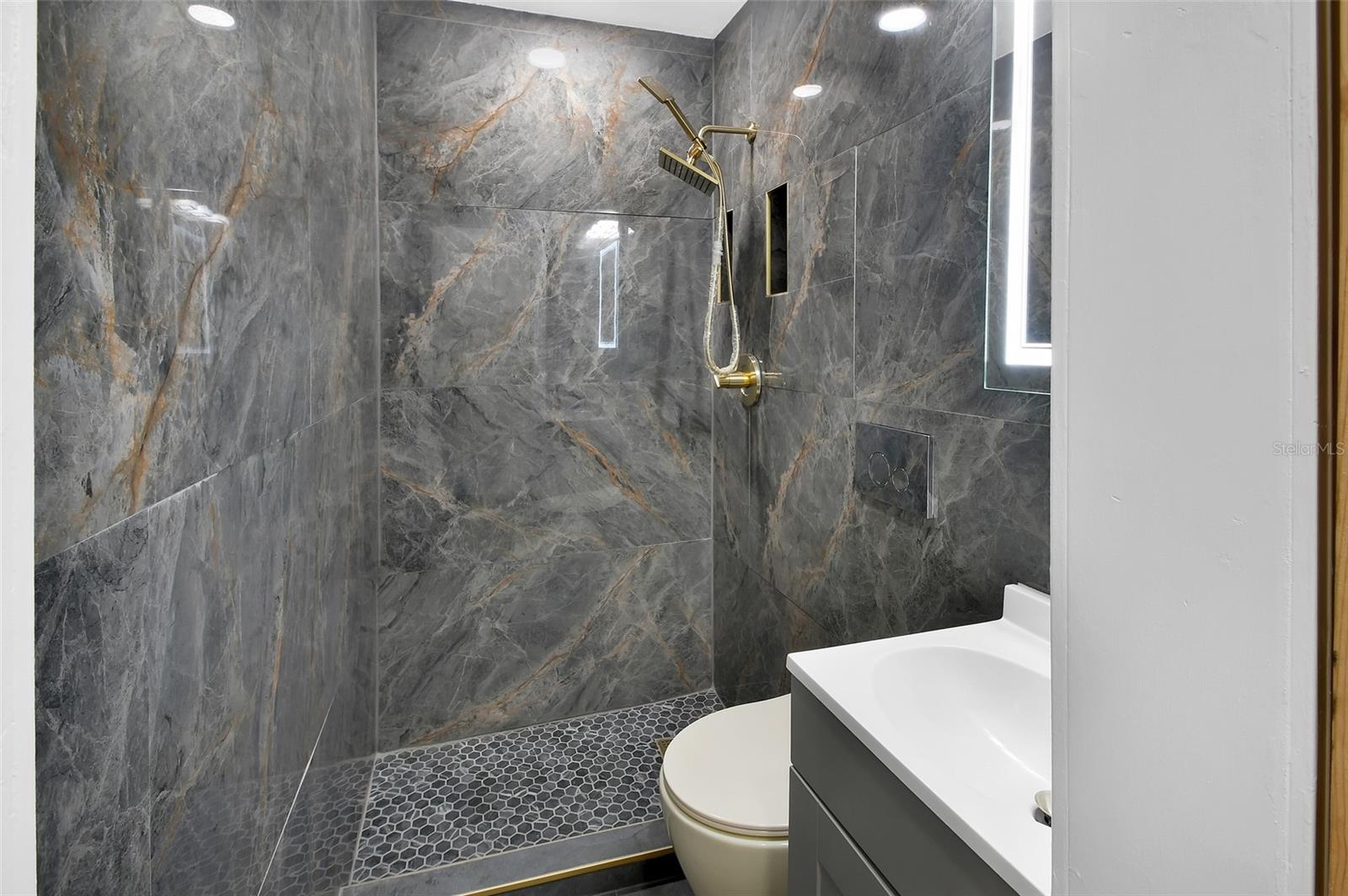 TURLEYS BLK 155 - Residential