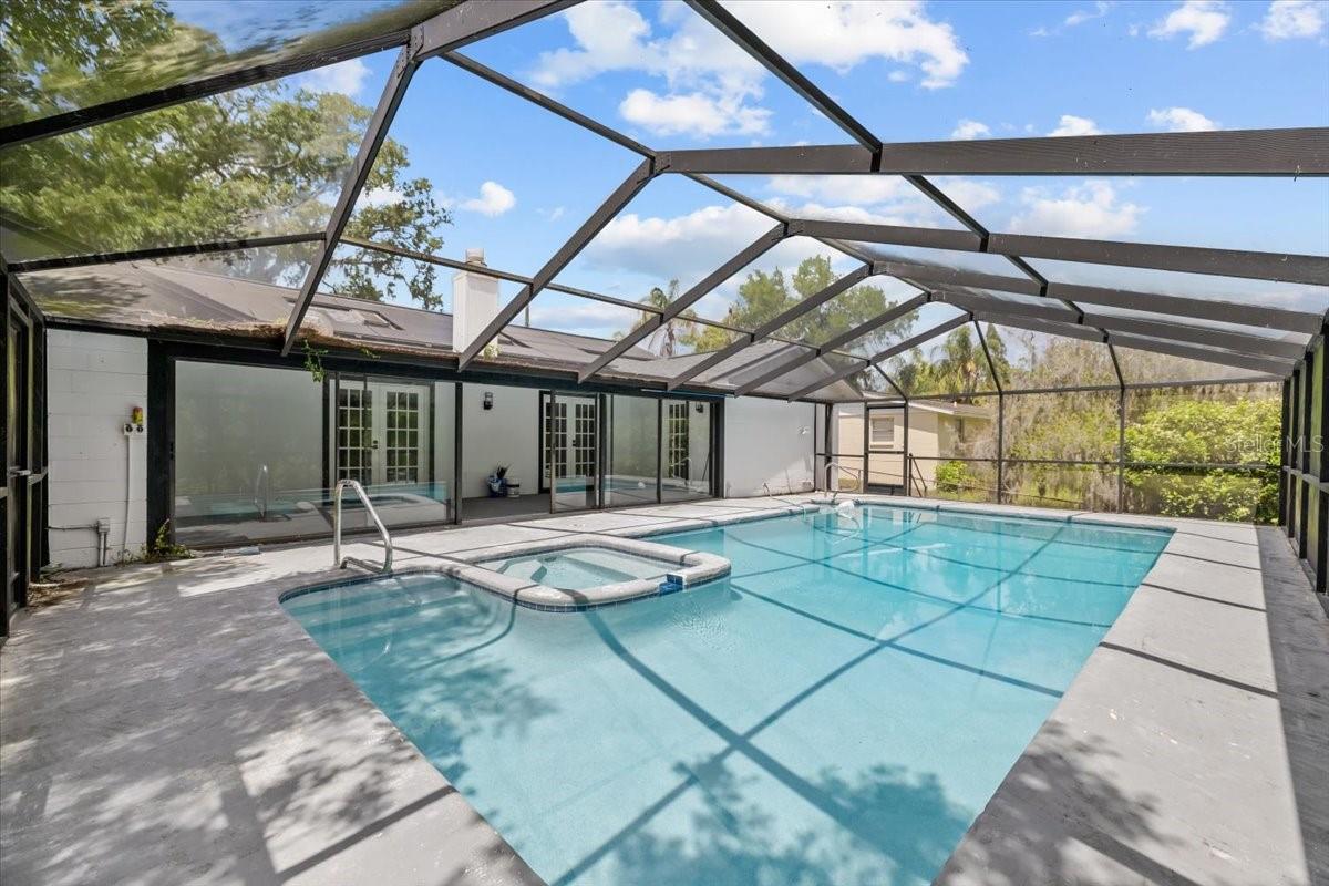 11218 CREEKVIEW DRIVE