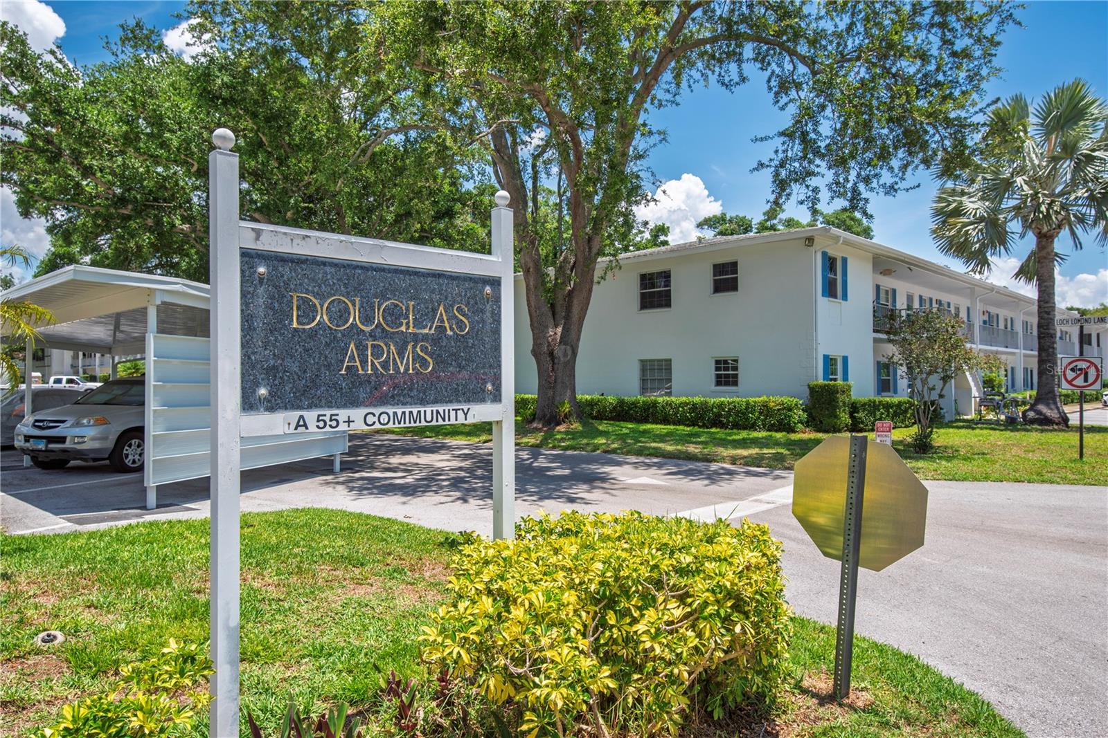 DOUGLAS ARMS - Residential