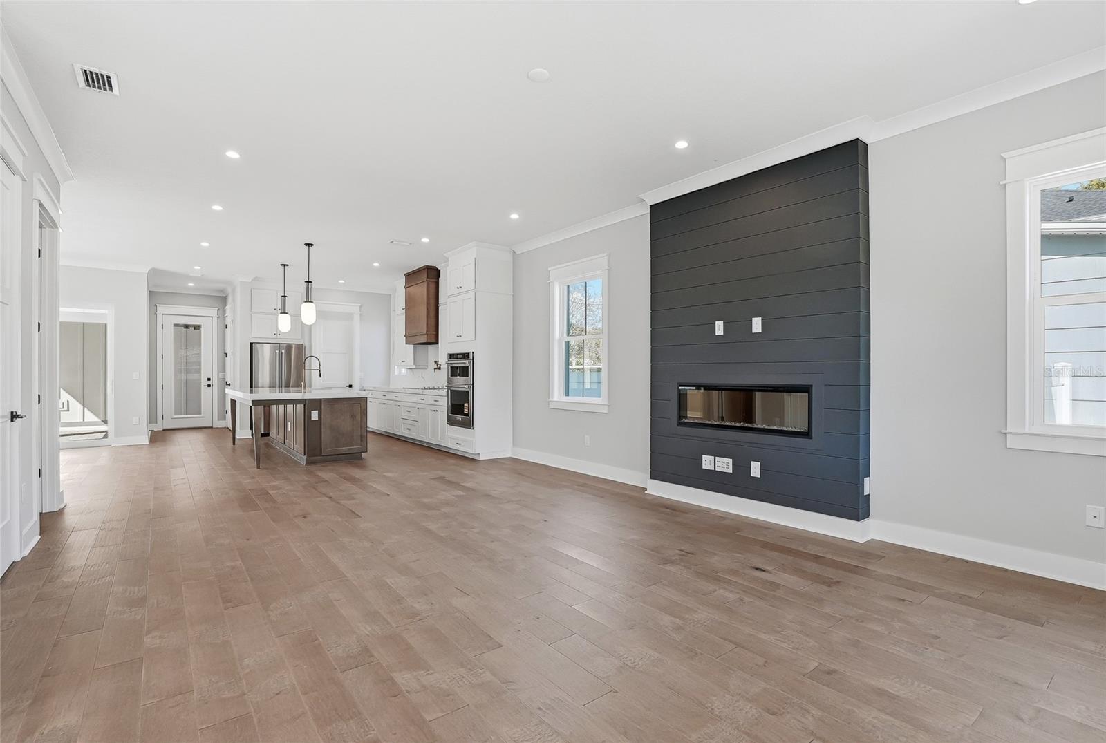 ARCADIA ANNEX - Residential