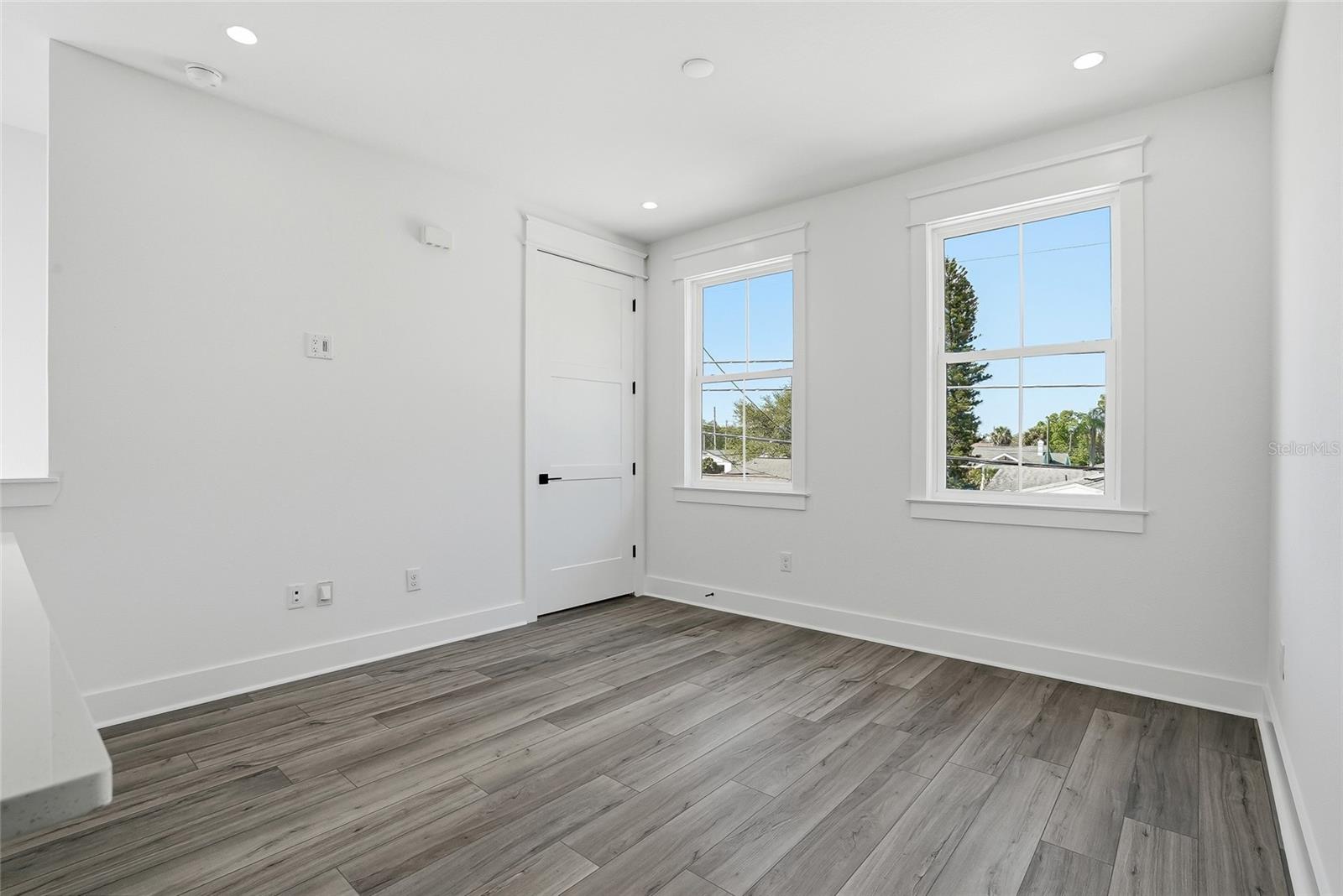 ARCADIA ANNEX - Residential