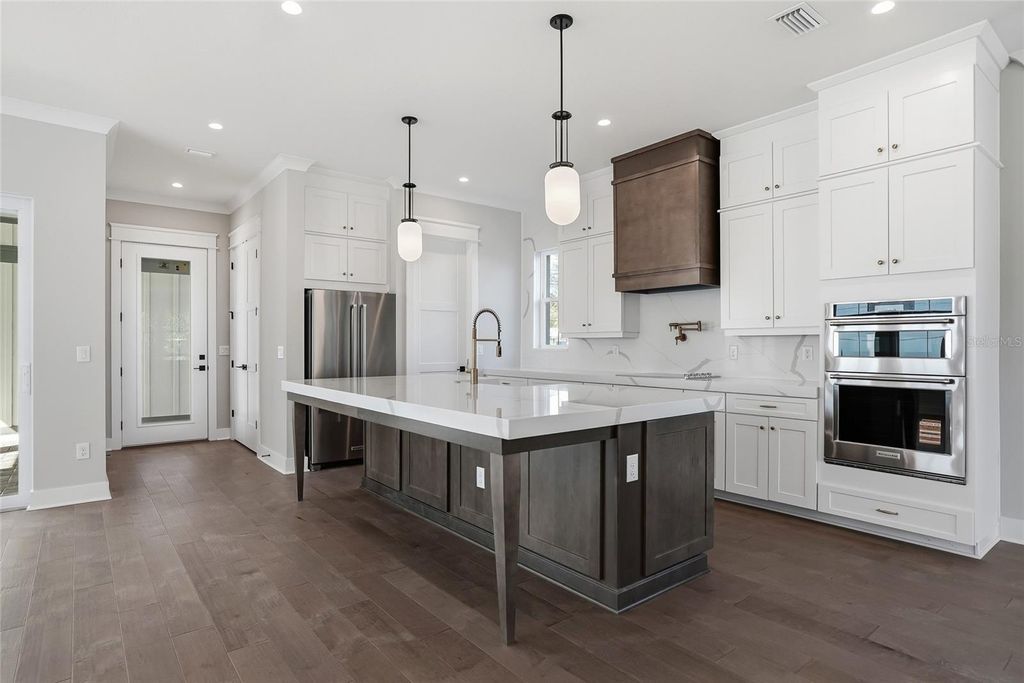 Photo of 865 53rd Avenue N, St Petersburg, FL 33703 (MLS # TB8485401)